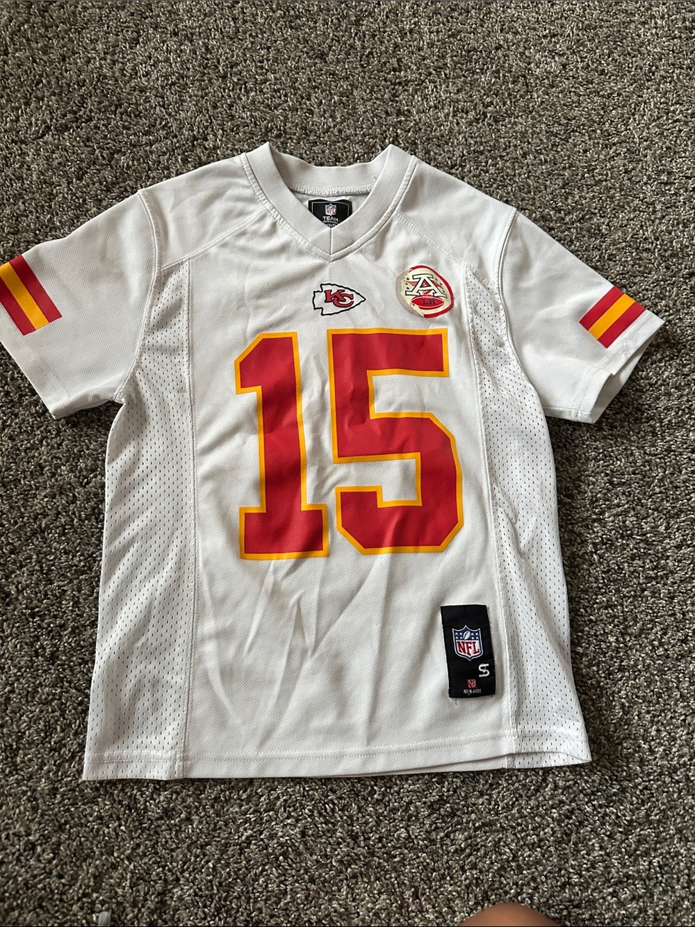 Kansas City Chiefs Mahomes jersey -youth small